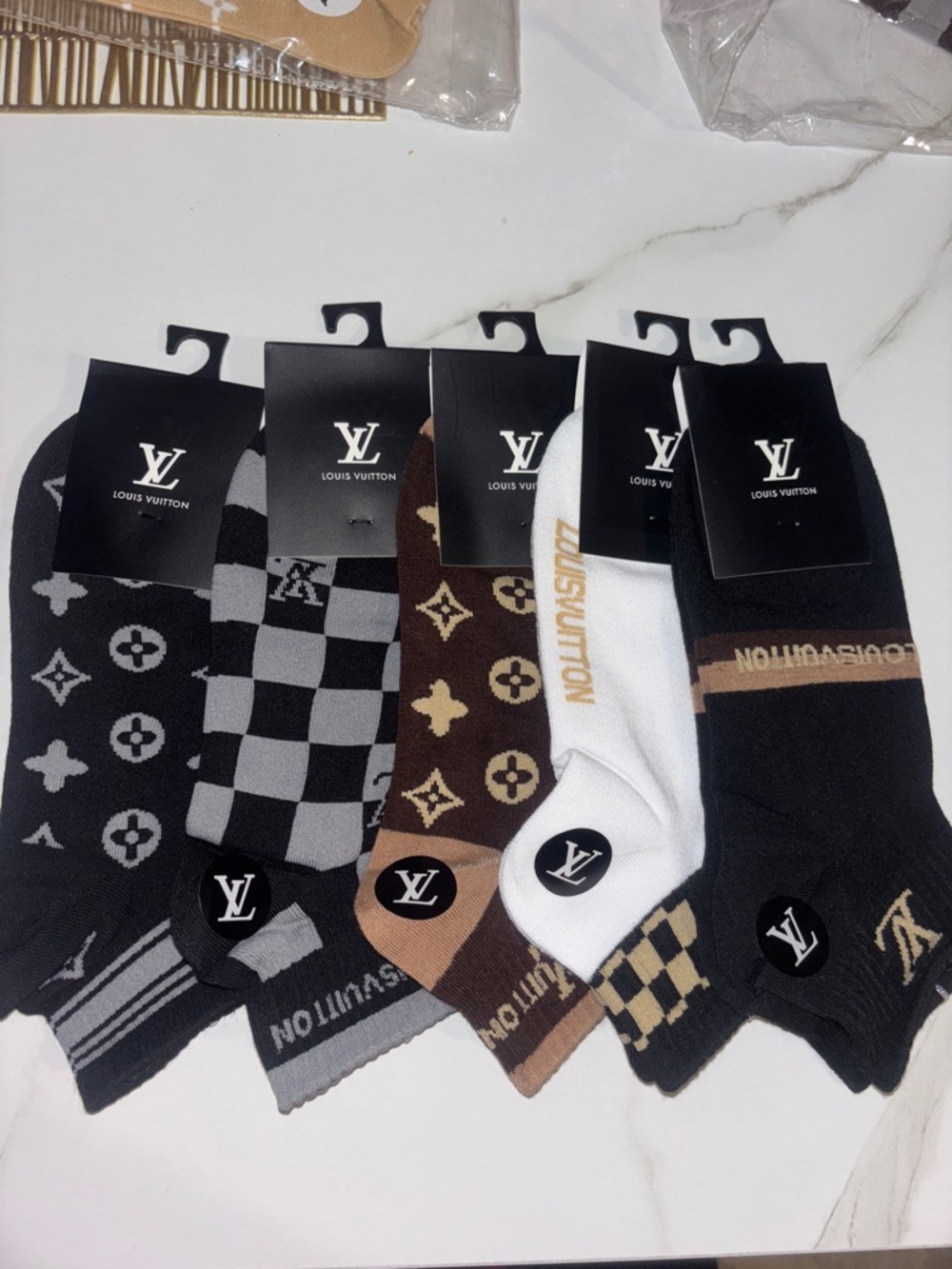 5 pairs Vuitton Men's Designer Logo Ankle Socks - Black, Gray, Brown, White